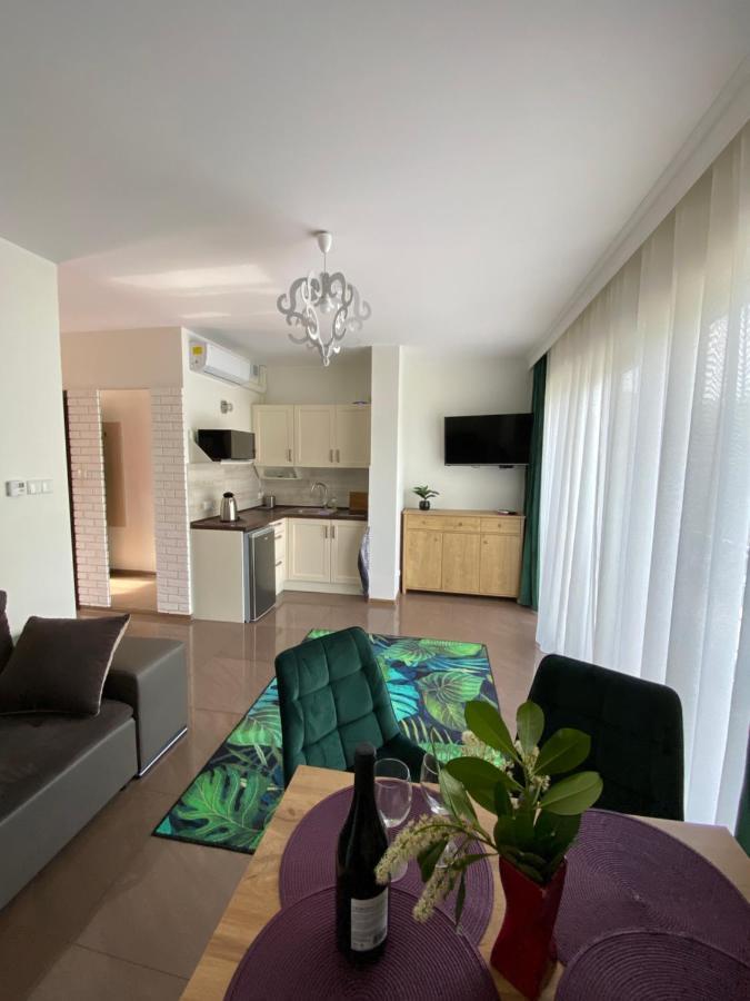 Aqua Marine Apartment Юрата Екстериор снимка